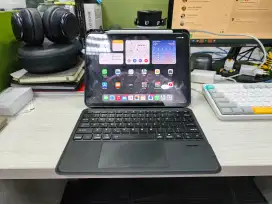Dijual Ipad Pro M4 256 gb WiFi Only (2024) plus Pen Pro & Keyboard