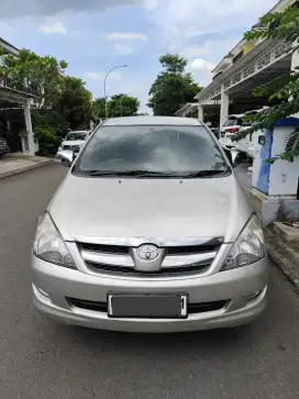 Toyota Innova G MT 2007 TANGAN 1