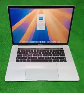 Apple MacBook Pro 2018 15 inch i7 32/512 Silver Touchbar Dual VGA