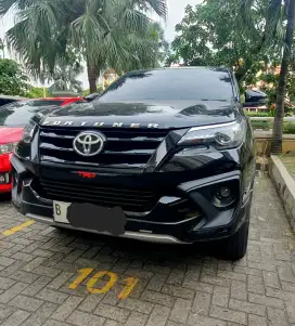 Toyota VRZ TRD AT 2018 hitam disel turbo