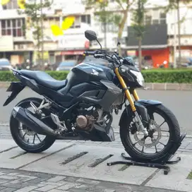 HONDA NEW CB150R HITAM 2023 KM 18K PAJAK PANJANG SUPERB