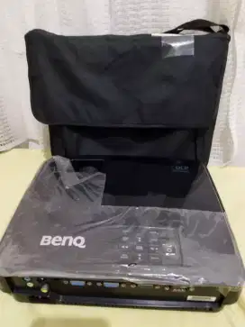 Dijual Proyektor merk BenQ Seri MS504