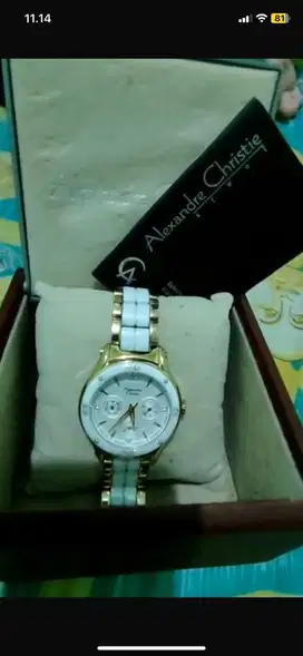 Jam tangan wanita