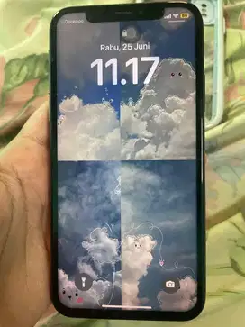 Iphone X second