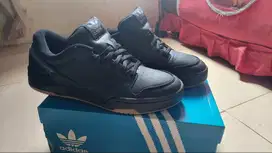 Adidas Team Court 2 (Mulus like new)