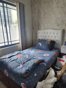 TEMPAT TIDUR SIZE QUEEN PRELOVED TANPA KASUD
