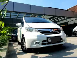 Last edition facelift km 40 ribuan! Honda Freed 1.5 2016 AT