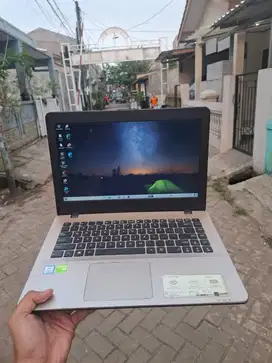 Asus Vivobook X442UR i5 Gen 8 Ram 8 Ssd 256 double Vga Batrai Awet