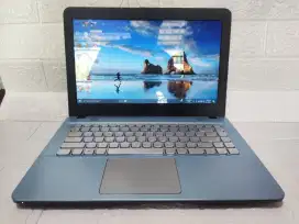 Laptop Asus warna biru Ram 4 setara i5
