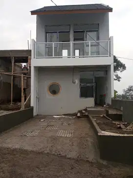 Rumah Estetik 2 Lantai 3 Kamar di Cihanjuang Dekat ke Cimahi