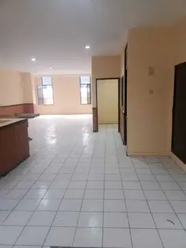 Disewa Ruko 2 Lantai Mainroad Kopo Bihbul dekat Exit Tol Kopo