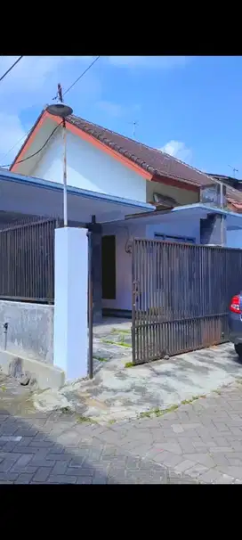 Rumah Hook Tanah Luas Sawojajar Malang