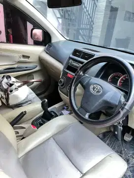 Dijual avanza 2012 115jt