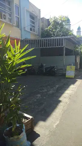 Ruko di jual  Dekat jl raya cakranegara