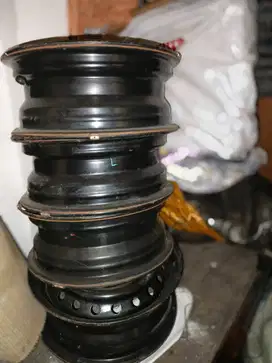 Pelek kaleng xenia 4 pc mulus seperti baru no penyok