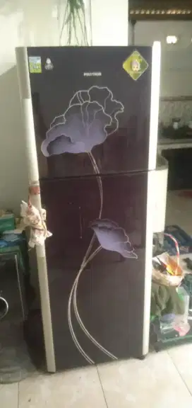Kulkas polytron