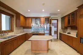 DISEWAKAN - Rumah Bagus dan Luas di bilangan pondok Indah