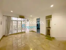 DISEWAKAN rumah di area kebayoran baru jakarta selatan