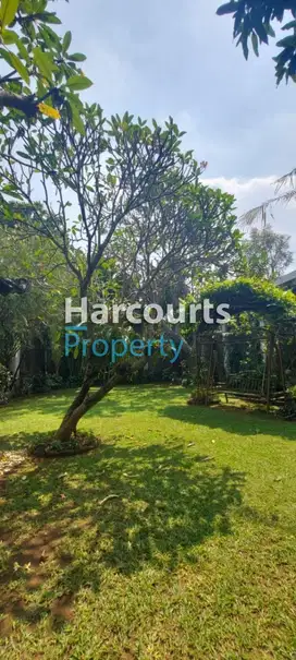 DISEWAKAN - Rumah Mewah Posisi Hook Area Lebak Bulus