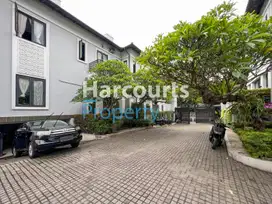 DIJUAL - Townhouse mewah modern di Pejaten