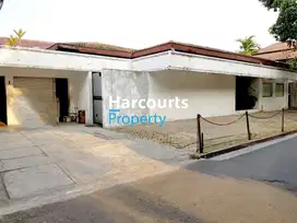 DIJUAL - Rumah di kemang selatan, bisa buat kantor