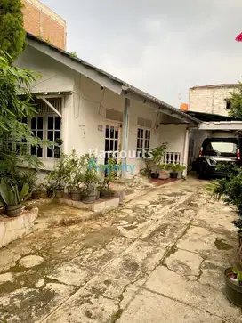 DIJUAL - Rumah di Area Pejaten, Jakarta Selatan