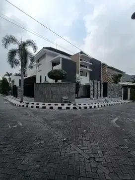 9. DIJUAL RUMAH HOOK DARMO PERMAI SELATAN SURABAYA DEKAT SEKOLAH