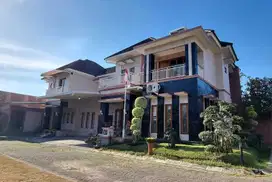 Rumah 2 lantai dalam perumahan tegalrejo barat sardjito