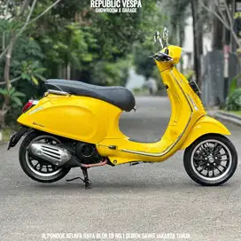 Piaggio Vespa Sprint 150 IGET ABS LED 2019 warna Kuning (Warna Favorit