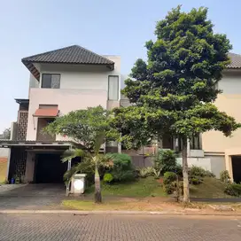 RUMAH MEWAH DE PARK  BSD CITY CLUSTER DE HELICONIA