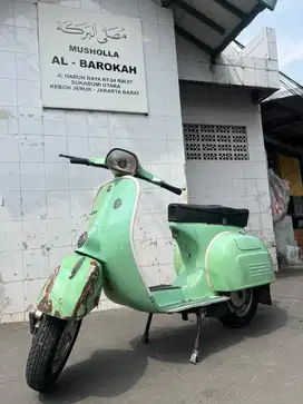 VESPA SPRINT PLAT B MURMER CUMA 15JT SIAP RIDING DAN TOURING
