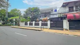 Rumah Siap Huni Posisi Hook di Jl Pacuan Kuda Raya Pulomas