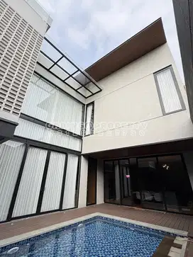 Rumah mewah 2 lantai, taman giri loka - bsd city. 10 menit dari tol