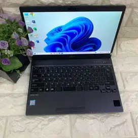 Laptop Fujitsu Lifebook U938 Core I5 gen7 8gb/256gb 13 inc D-RTV