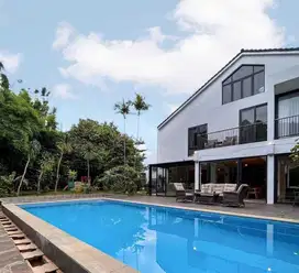 Dijual Rumah Luas di Veteran Jakarta Selatan