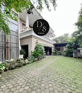 Rumah Simprug Golf, LT.1380/LB.1200. 4BR. 4Bath. SHM. Harga 82,8M