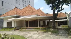 ( PINGGIR JALAN BESAR ) RUMAH TENGAH KOTA DI JL AHMAD YANI SEMARANG