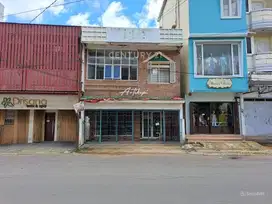 Rumah Siap Huni Dan Strategis Di Jalan Lagaligo