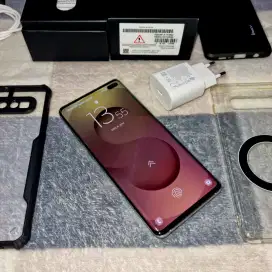 Samsung s10 plus 8/128GB fulset mulus eks garansi SEIN