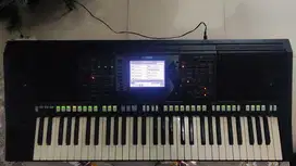Keyboard YAMAHA PSR-S750