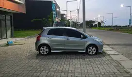 Dijual Toyota Yaris Tipe S A/T, Matic, Silver metalik, Th 2008, Low KM