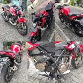 Cb150r streetfire 2017 warna merah