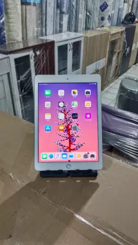 apple ipad 5 32GB wifi + cellular, fingerprint on, icloud aman