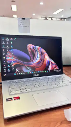Asus Vivobook m415