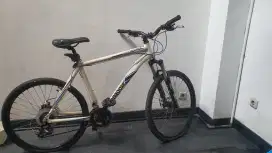 Sepeda Gunung MTB Mongoose bukan Polygon United
