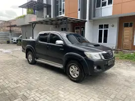 Toyota HILUX 2.5 G MT 2012
