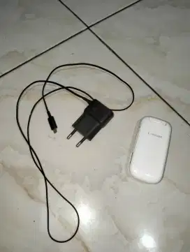 Di jual Hp jadul Samsung lipat GT-1272