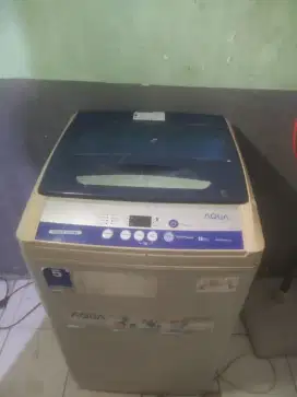 Mesin cuci 1 tabung merek AQua