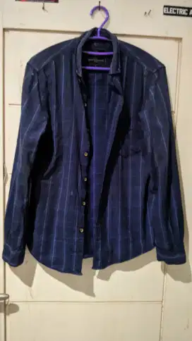Kemeja flanel ukuran M