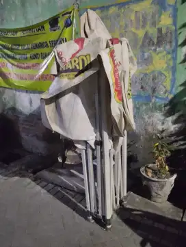 Tenda bekas jualan